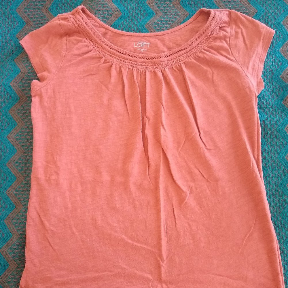 Short sleeve terracotta LOFT tee, size M